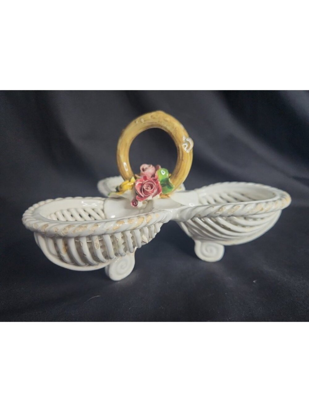 Vintage Italian Capodimonte-style Veramic Woven basket 3 Compartments Roses Vine